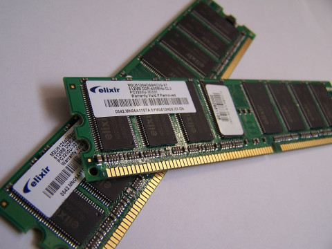 Tecnologías de la memoria RAM (Imagen de 272447 en Pixabay) Tecnologías de la memoria RAM (Imagen de 272447 en Pixabay)