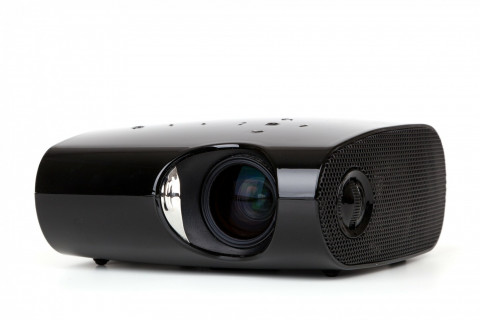 El proyector del equipo microinformático El proyector del equipo microinformático