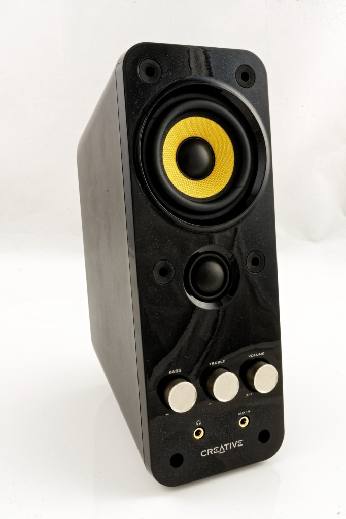Los altavoces del equipo microinformático Los altavoces del equipo microinformático