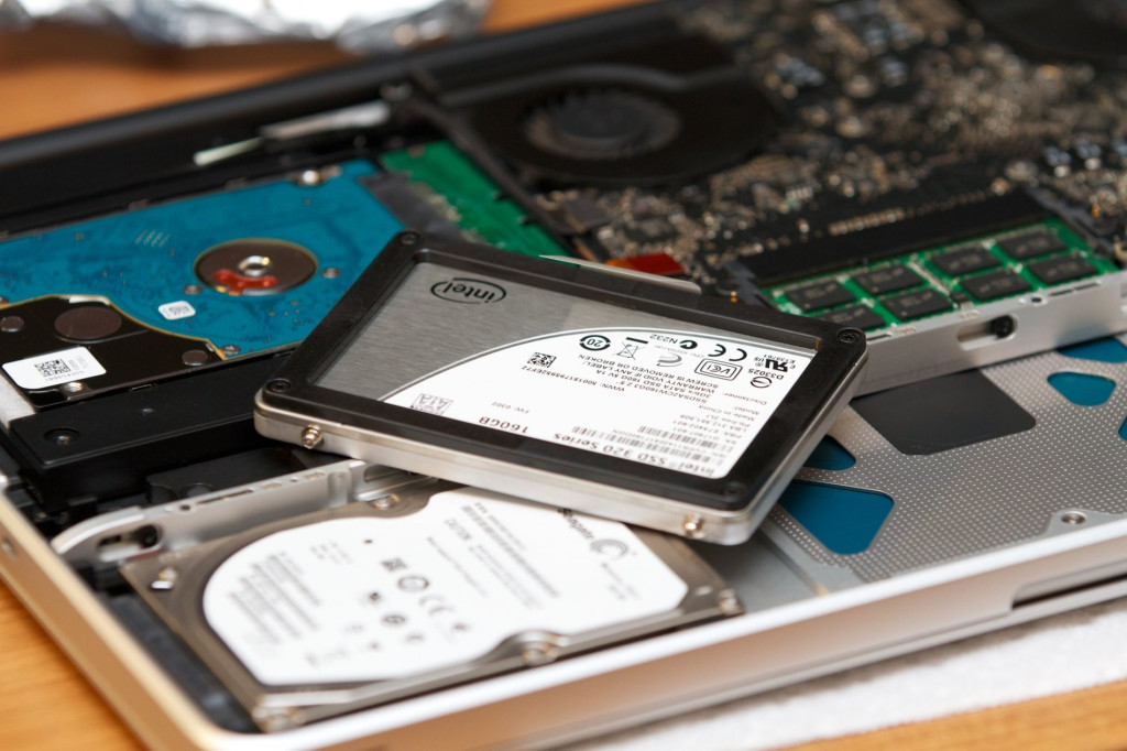 Disco duro SSD via https://www.flickr.com/photos/ivyfield/7072709381 Disco duro SSD via https://www.flickr.com/photos/ivyfield/7072709381