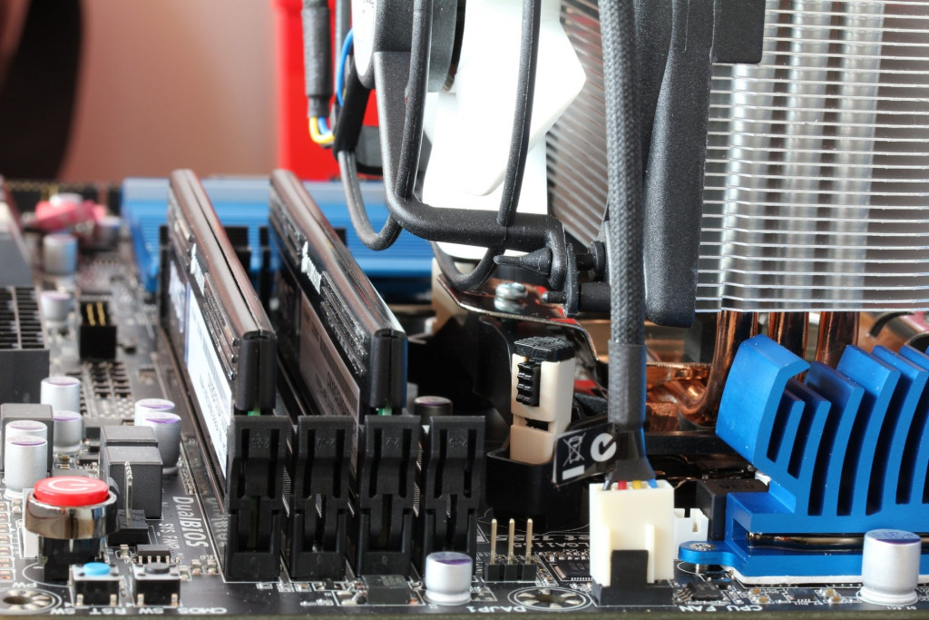 Ejercicios prácticos de la memoria RAM del equipo microinformático (Imagen de bluebudgie en Pixabay) Ejercicios prácticos de la memoria RAM del equipo microinformático (Imagen de bluebudgie en Pixabay)