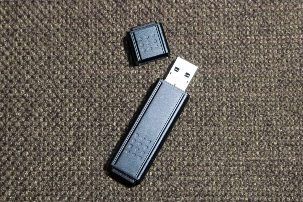 Pen drive - Imagen de ibrandify - https://www.freepik.es/fotos-vectores-gratis/seguridad Pen drive - Imagen de ibrandify - https://www.freepik.es/fotos-vectores-gratis/seguridad