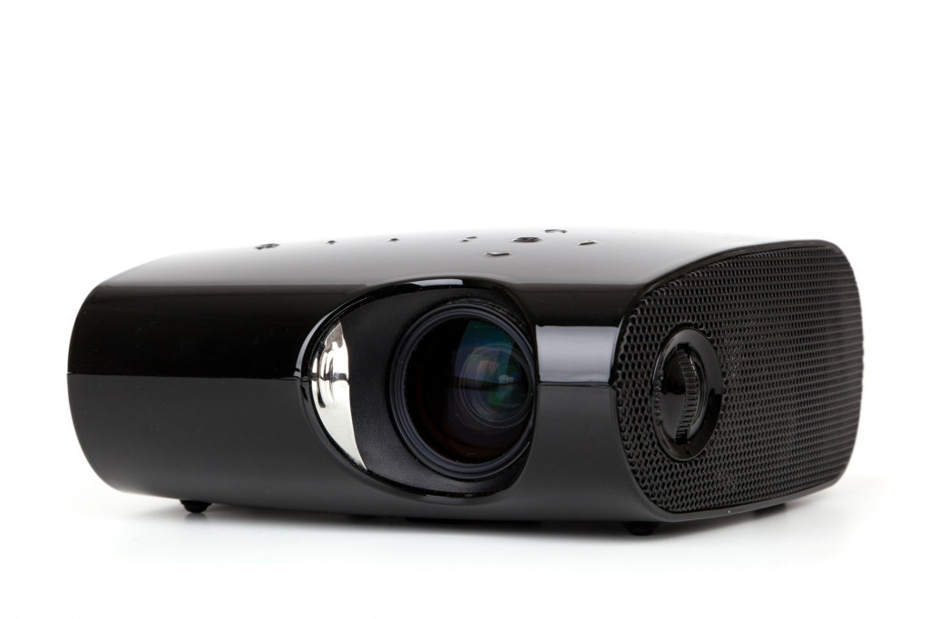 El proyector del equipo microinformático El proyector del equipo microinformático